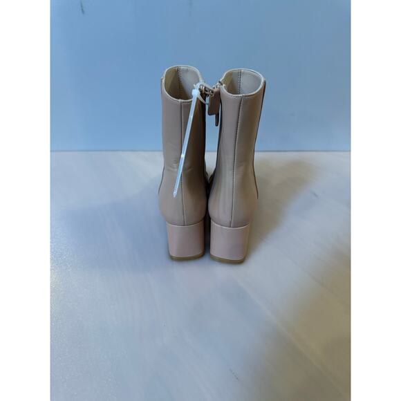 Stuart Weitzman Milla Beige Leather Cap Toe Boots - Size 6 - Picture 5 of 7